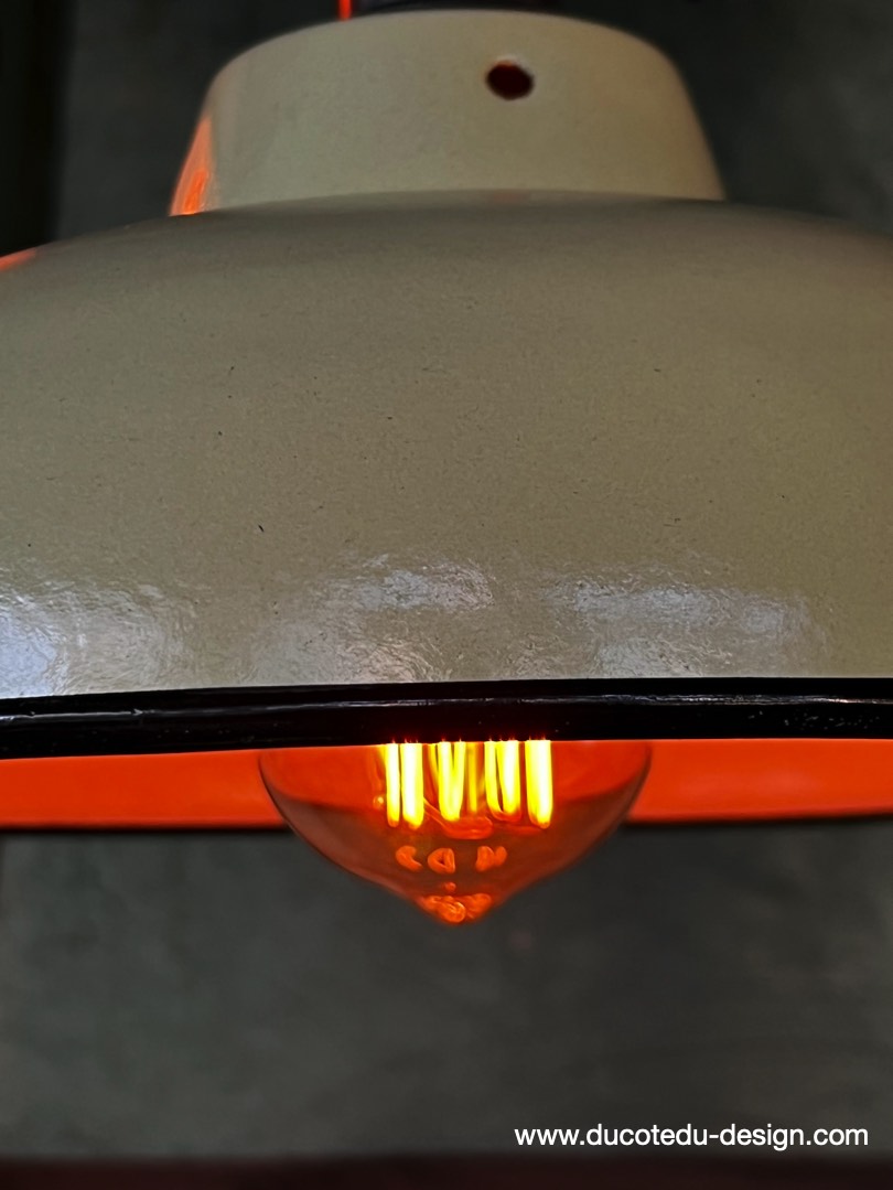 lampe industrielle creme abat jour bateau emaillee – Image 11