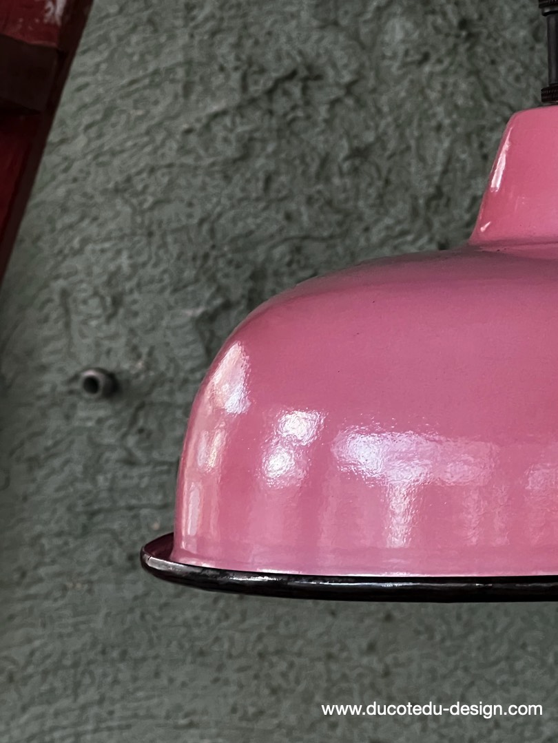 lampe industrielle rose abat jour bateau emaillee – Image 7