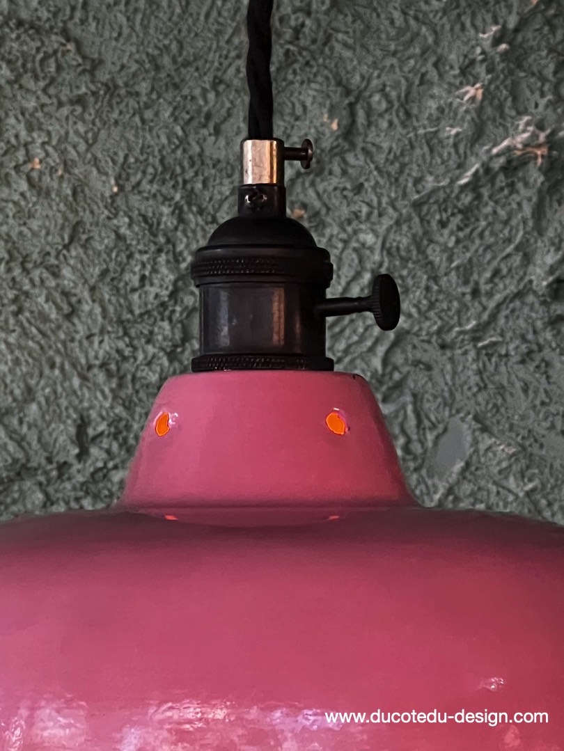 lampe industrielle rose abat jour bateau emaillee – Image 8