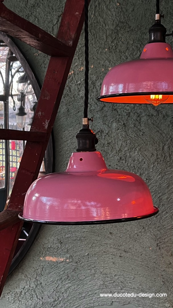 lampe industrielle rose abat jour bateau emaillee – Image 9