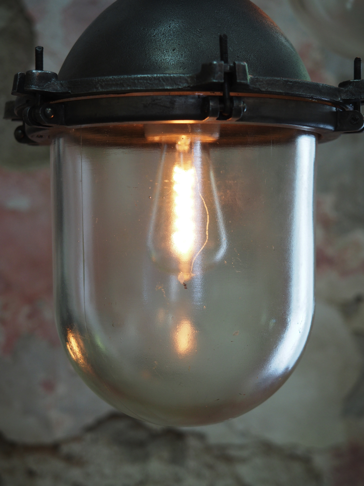 suspension metal et verre grande lampe ancienne industrielle – Image 8
