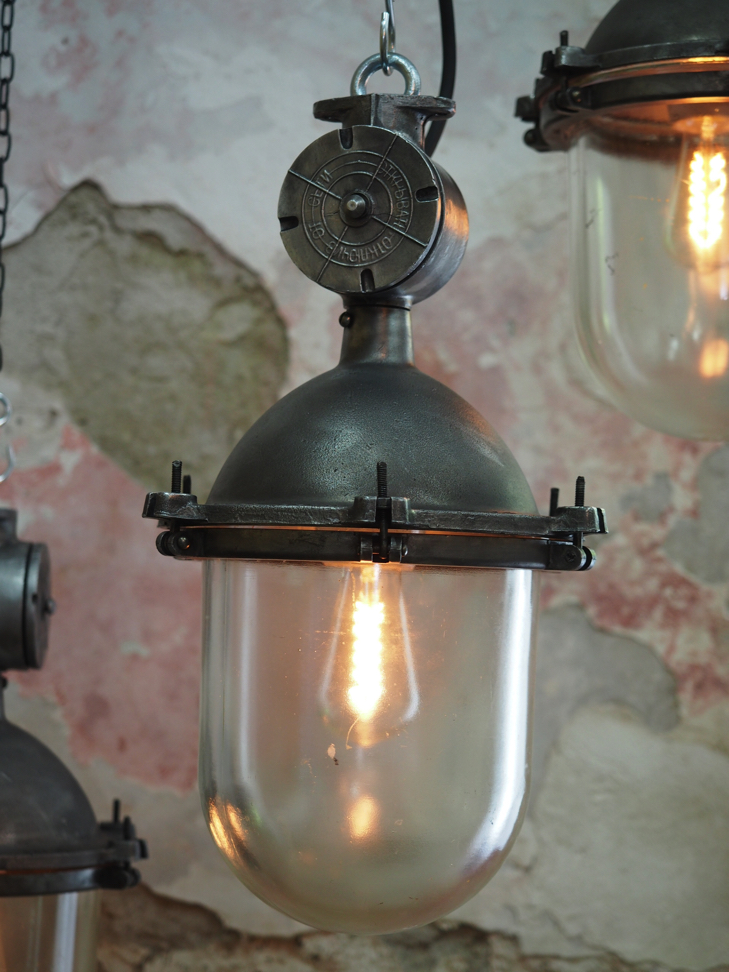suspension metal et verre grande lampe ancienne industrielle – Image 11