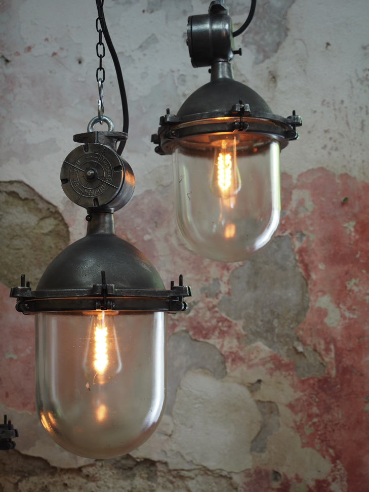 suspension metal et verre grande lampe ancienne industrielle – Image 14