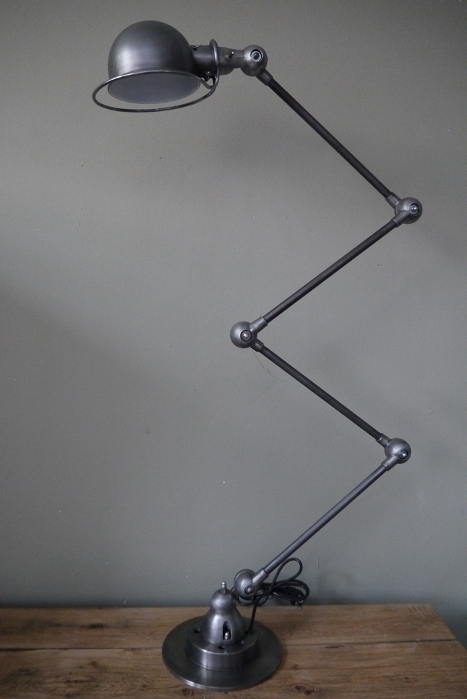 Lampe d atelier industrielle Jielde 4 bras polie graphite – Image 2