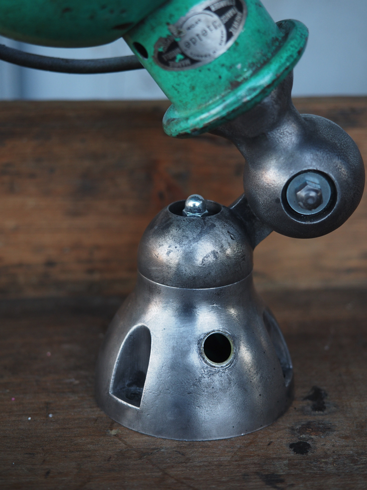 Unique lampe Jielde 1 applique finition vintage industrielle – Image 4