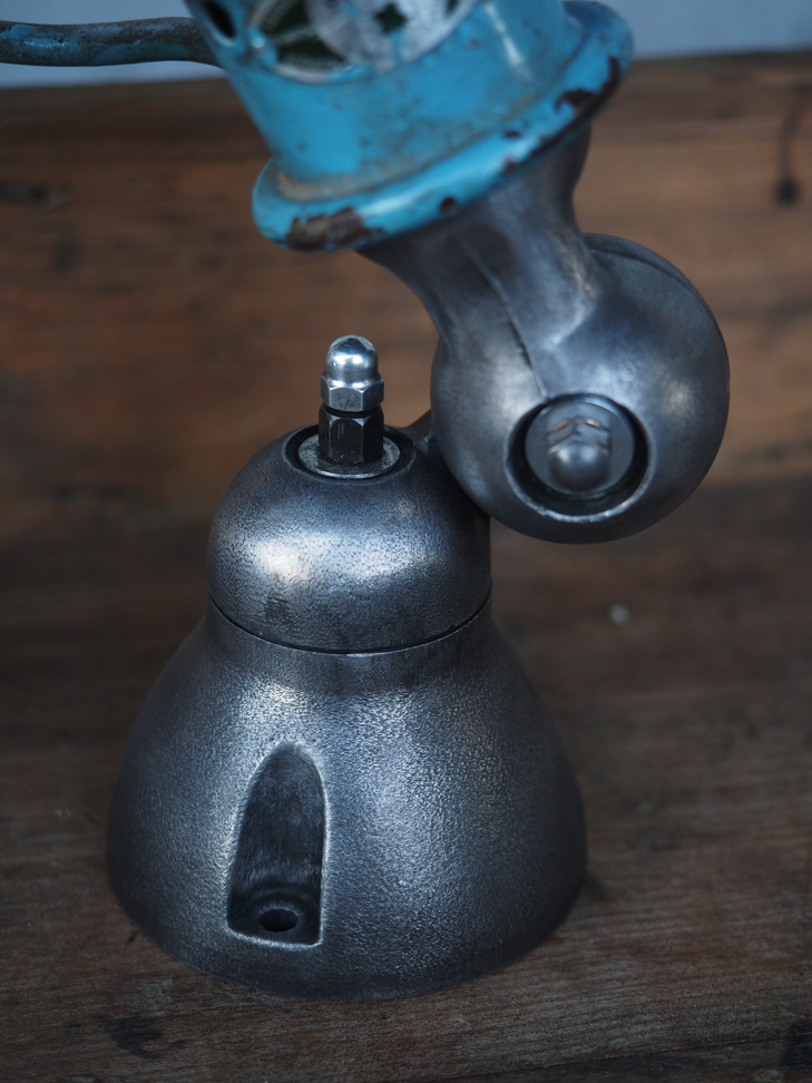 Unique lampe Jielde 1 applique finition vintage industrielle – Image 4