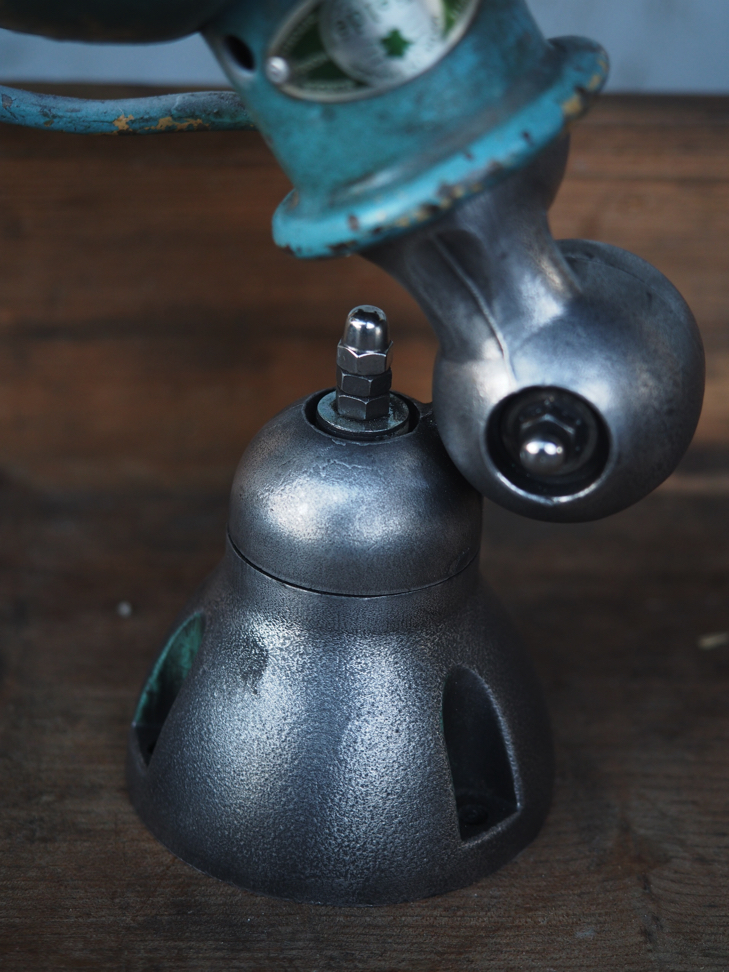 Unique lampe Jielde 1 applique finition vintage industrielle – Image 4