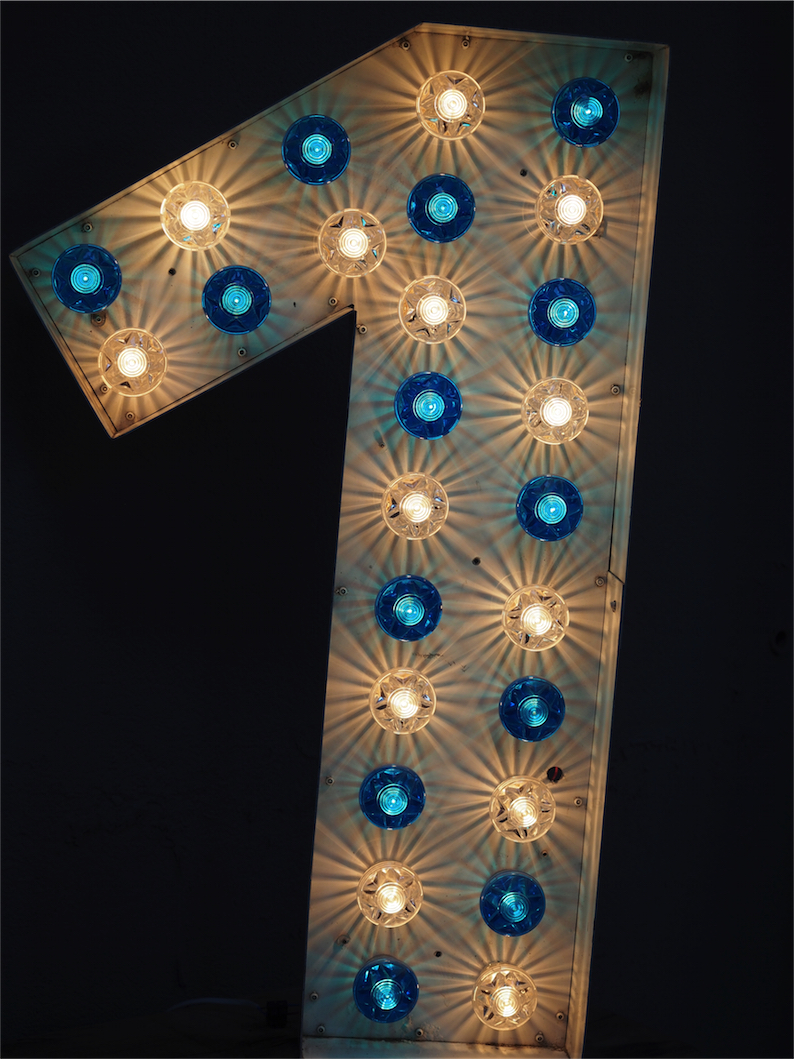 grand numero 1 lettre d'ancienne enseigne lumineuse façon fete foraine – Image 5