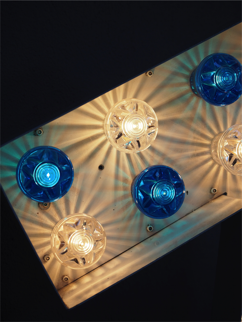 grand numero 1 lettre d'ancienne enseigne lumineuse façon fete foraine – Image 8