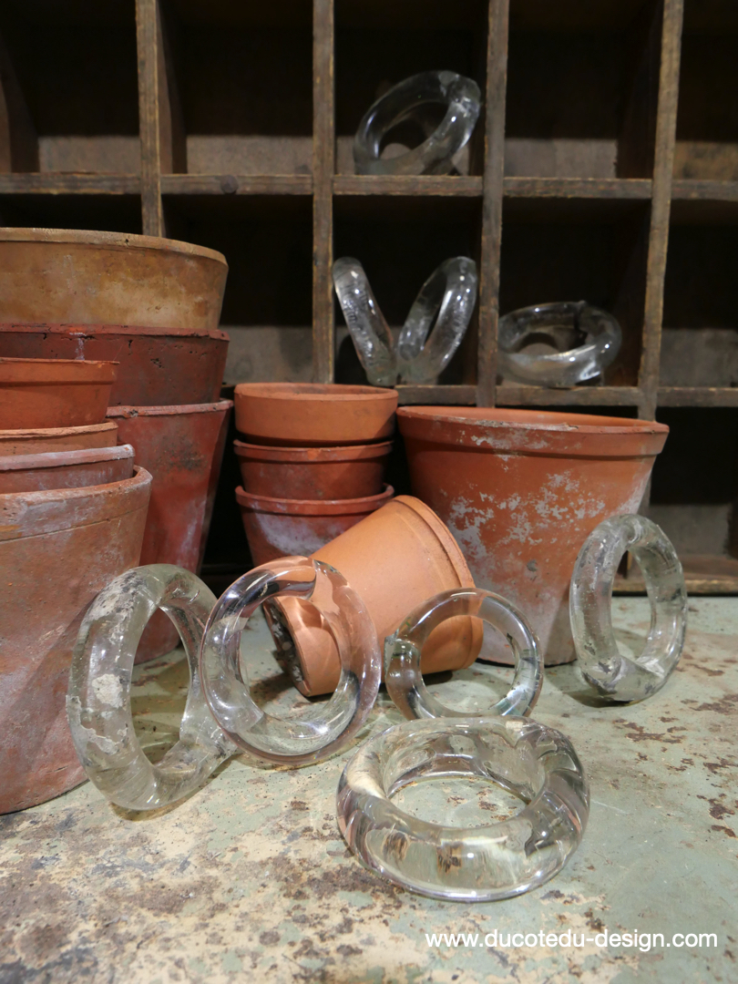 anneaux en verre fait main servant sur les anciens metiers a tisser la soie – Image 2