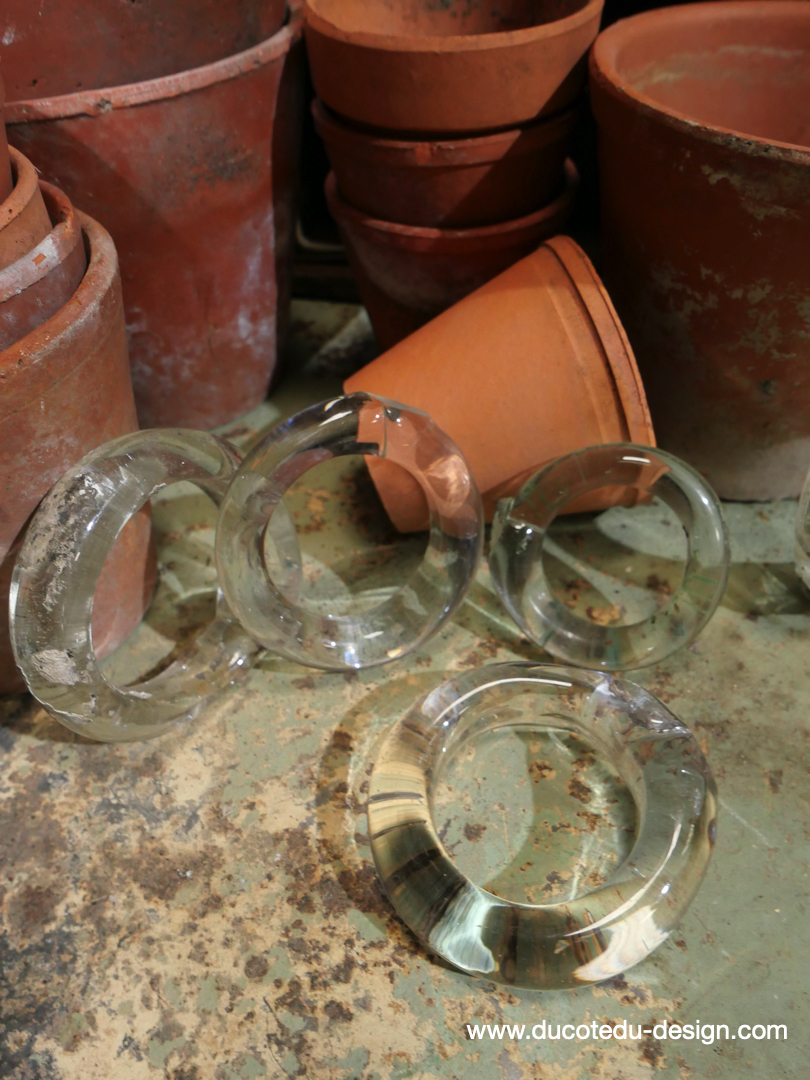 anneaux en verre fait main servant sur les anciens metiers a tisser la soie – Image 5