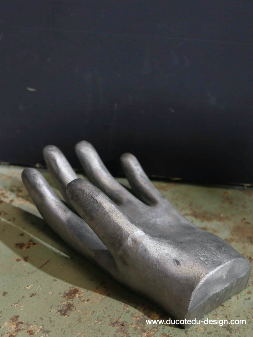 main en fonte d'alu , moule industriel – Image 4