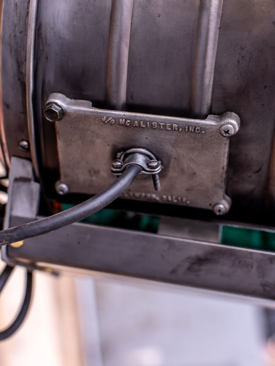 Ancien projecteur cinema Hollywood Bardwell Mcalister pieds bois – Image 14