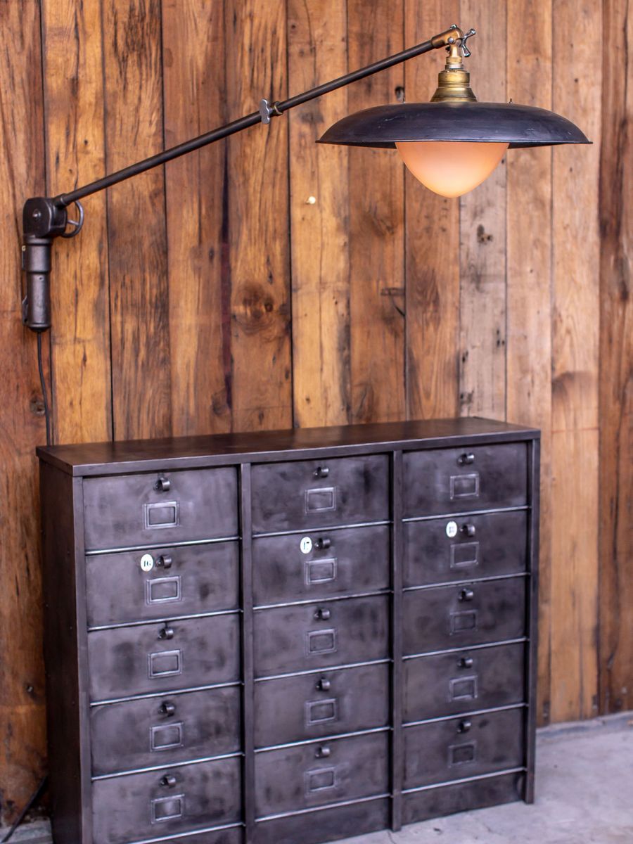 Lampe Scialytique murale globe opaline Lampe Scialytique murale globe opaline – Image 2