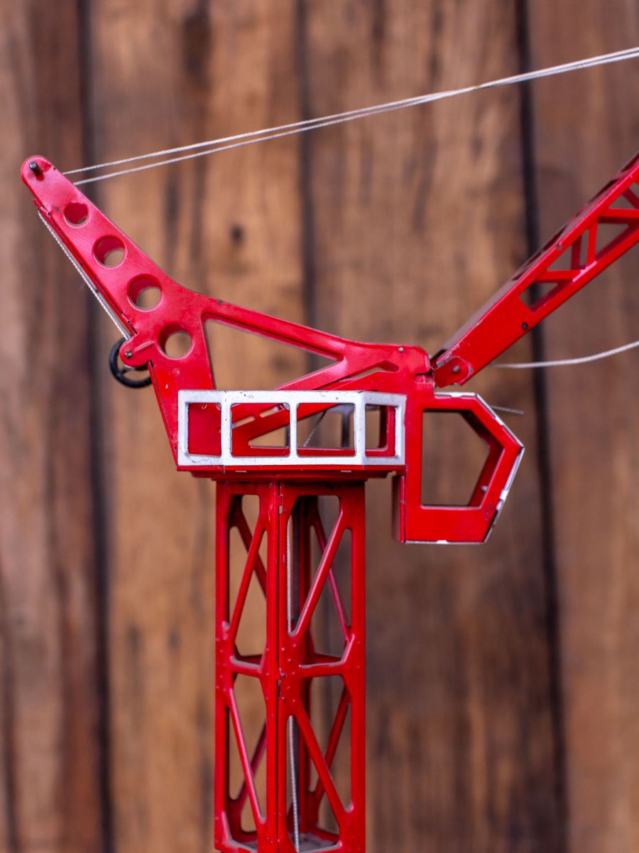 jouet ancienne grande grue avec conducteur – Image 3