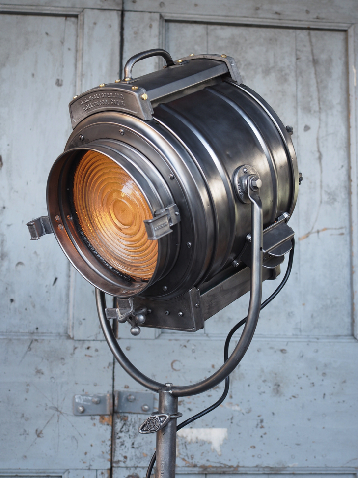 projecteur cinema MCALISTER des studios Hollywood Californie grand pied – Image 6