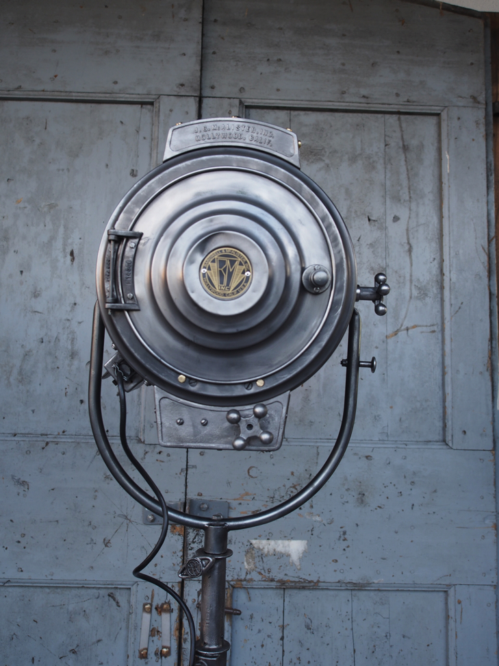 projecteur cinema MCALISTER des studios Hollywood Californie grand pied – Image 16