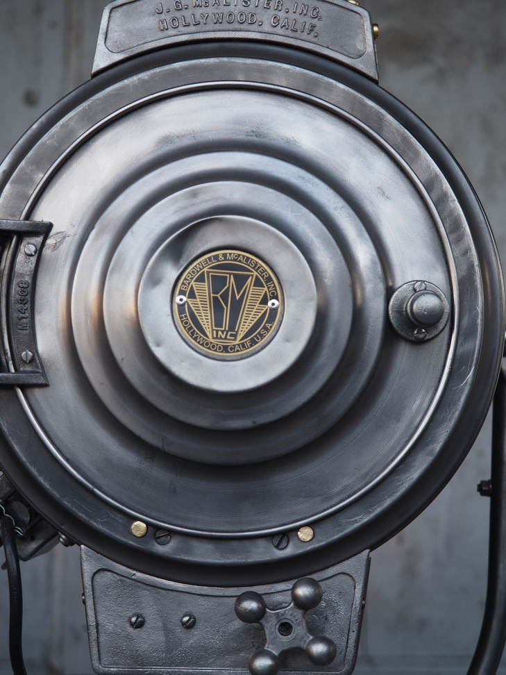 projecteur cinema MCALISTER des studios Hollywood Californie grand pied – Image 17