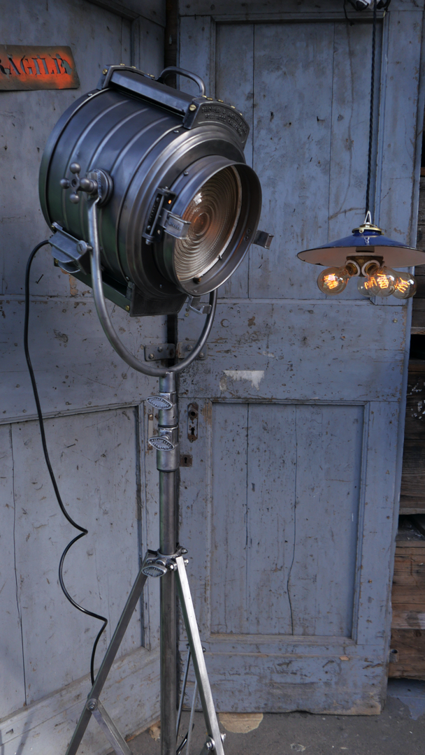 projecteur cinema MCALISTER des studios Hollywood Californie pied tripod – Image 23