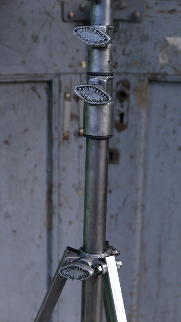 projecteur cinema MCALISTER des studios Hollywood Californie pied tripod – Image 26