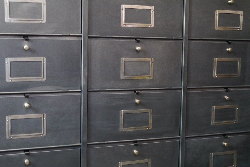 ancien meuble console 15 casiers industriel a clapet Roneo 1940 plateau chene massif – Image 9