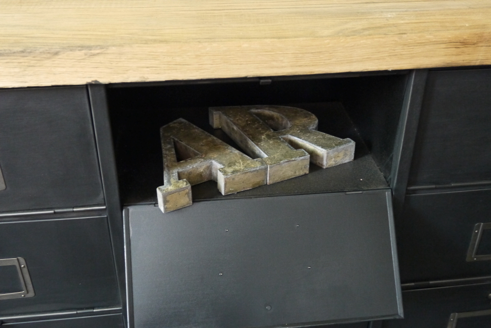 ancien meuble console 15 casiers industriel a clapet Roneo 1940 plateau chene massif – Image 14