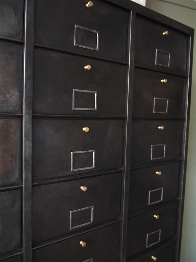 ancien grand meuble 30 casiers industriel a clapet 1950 – Image 5