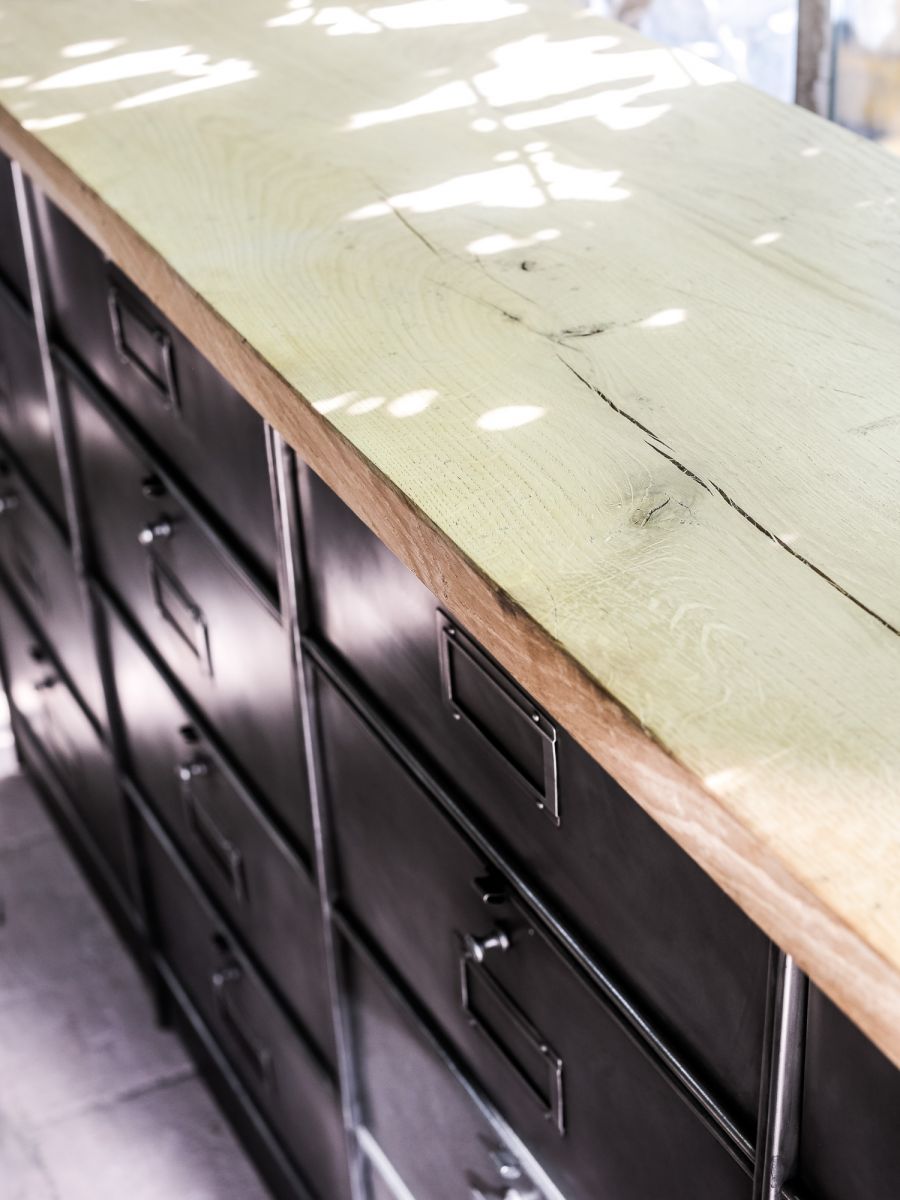 ancien meuble enfilade 16 casiers industriel a clapet roneo 1950 plateau chene massif – Image 6