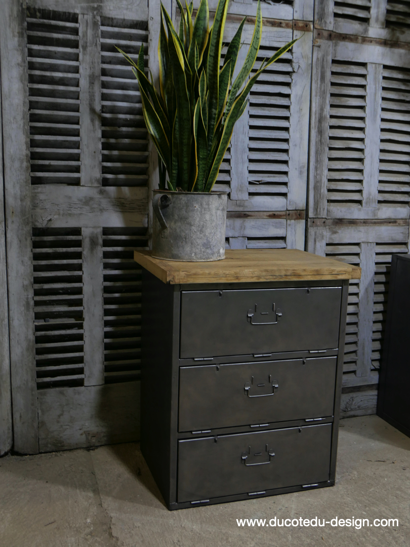 meuble industrielle 3 compartiments atelier militaire plateau vieux chene massif – Image 9
