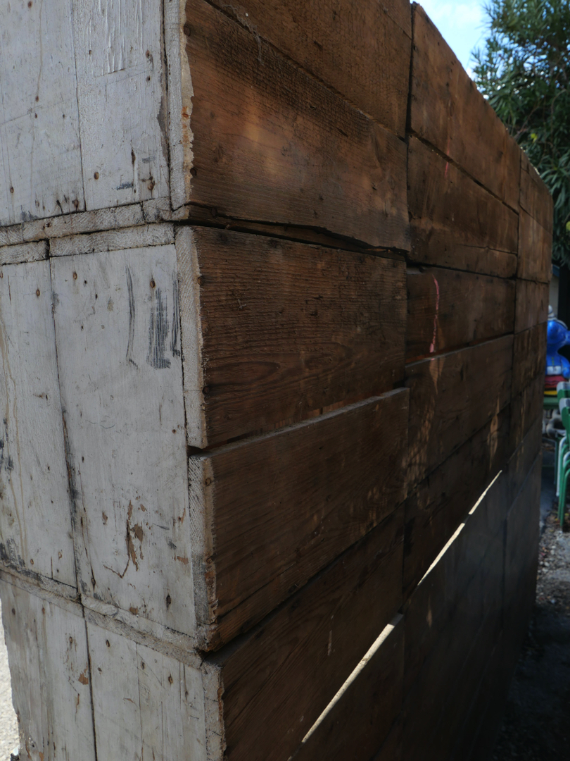 grand meuble metierl en bois a casier couleur – Image 17