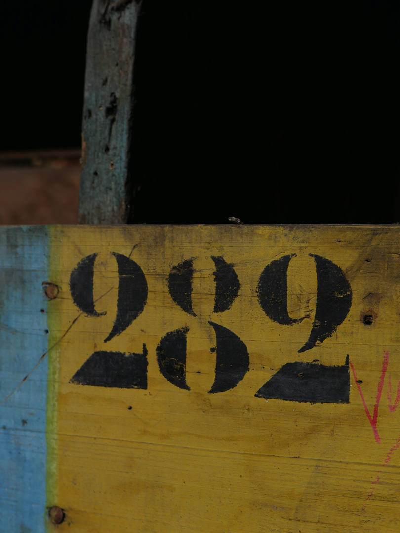 grand meuble metierl en bois a casier couleur – Image 15