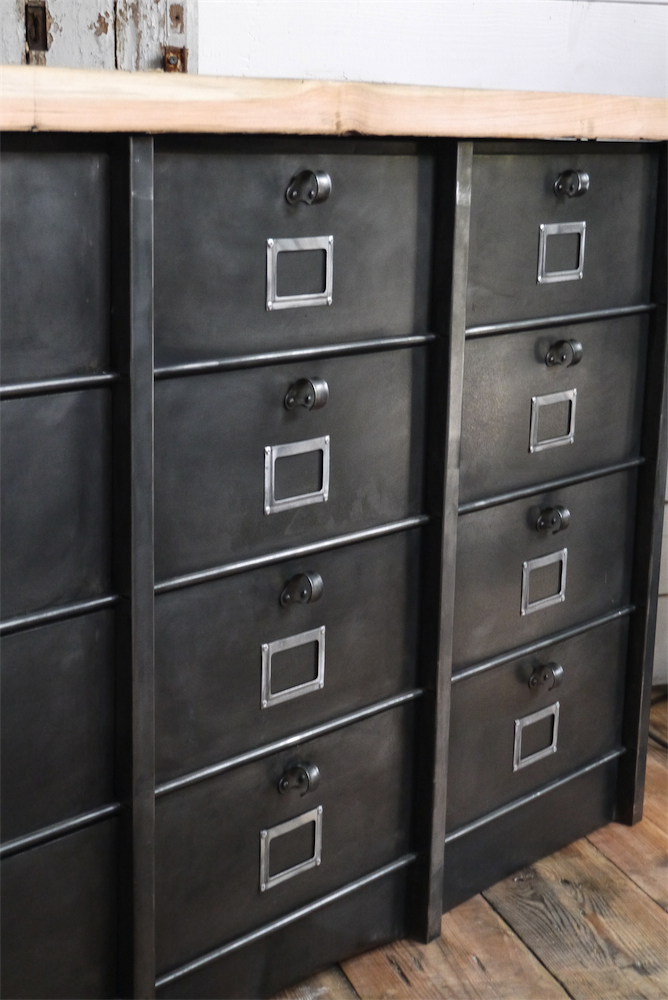 ancien grand meuble 15 casiers industriel strafor plateau pin massif – Image 4