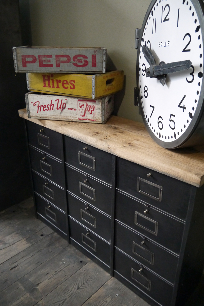ancien meuble console 12 casiers industriel a clapet Roneo 1940 plateau chene massif – Image 3