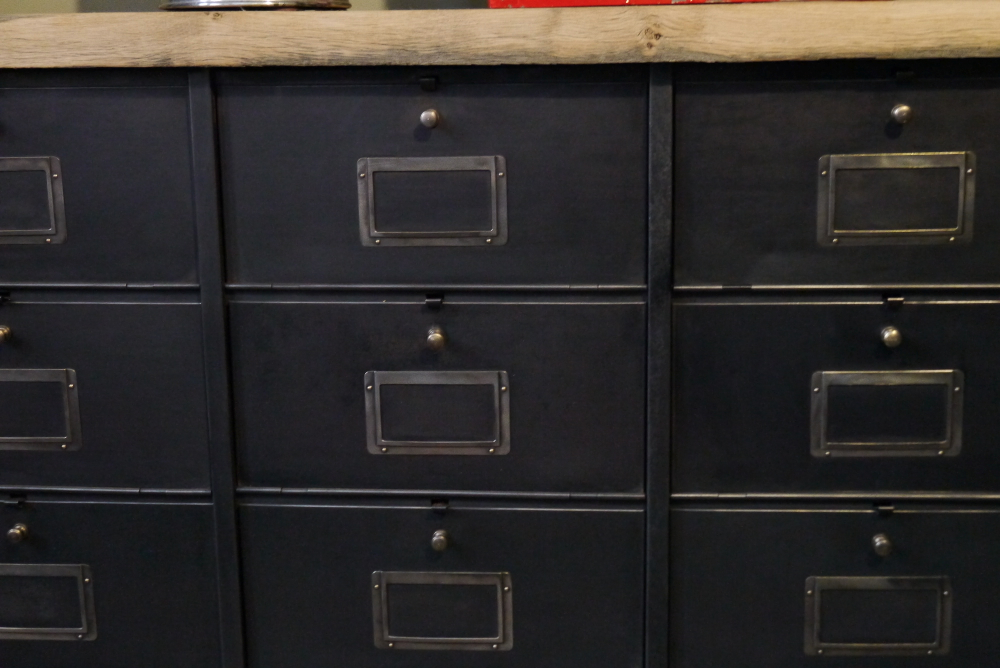 ancien meuble console 12 casiers industriel a clapet Roneo 1940 plateau chene massif – Image 15