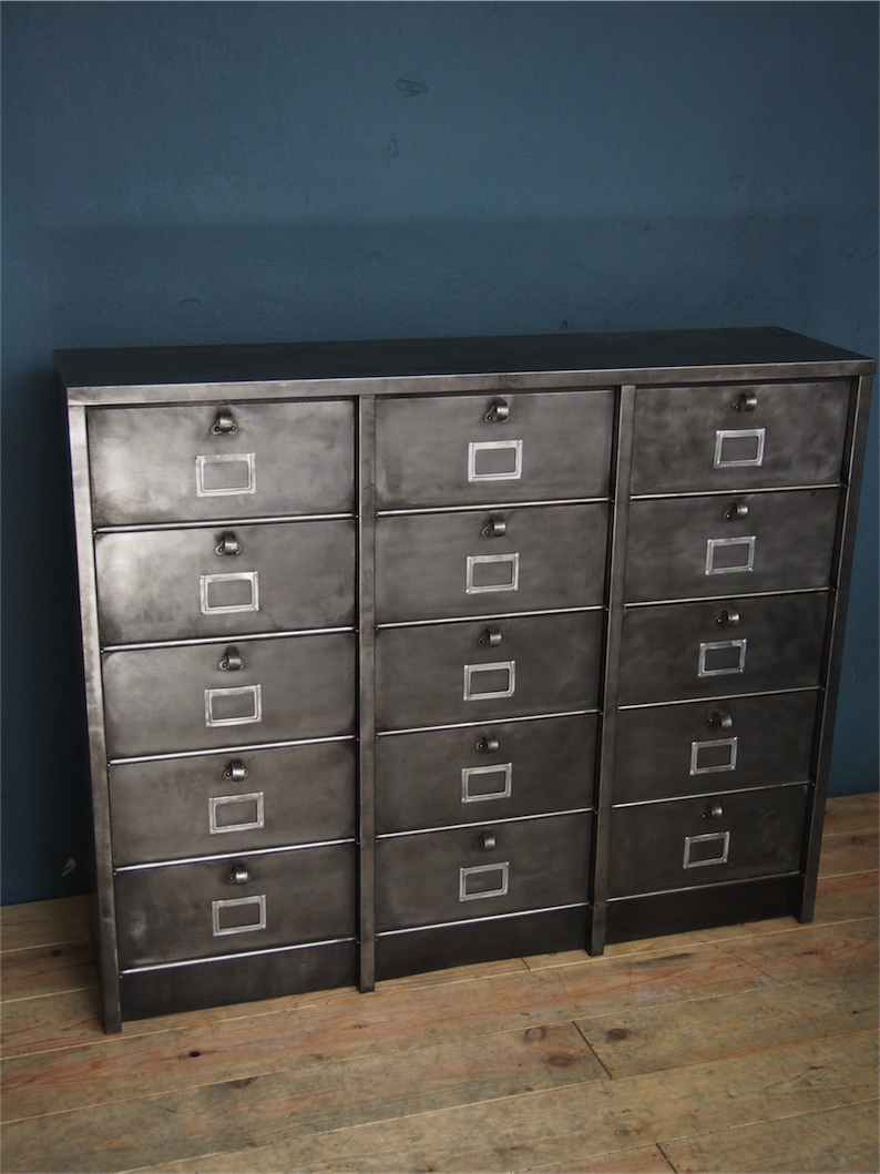 ancien grand meuble 15 casiers industriel strafor – Image 2