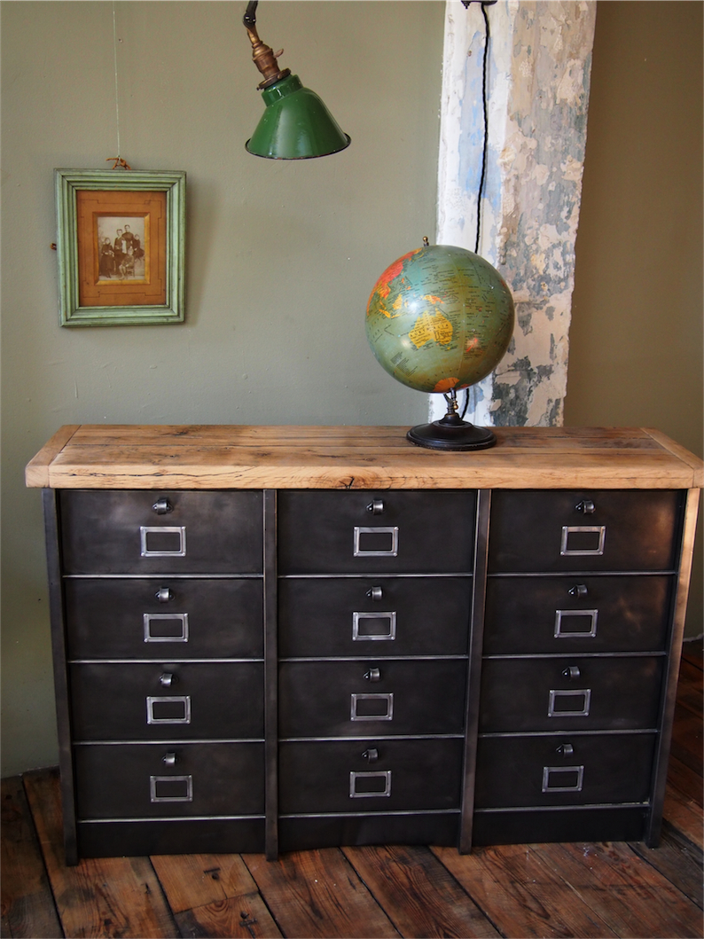 ancien grand meuble 15 casiers industriel strafor plateau chene massif – Image 2