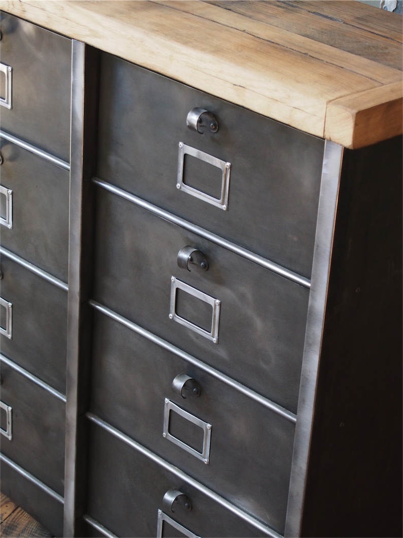 ancien grand meuble 15 casiers industriel strafor plateau chene massif – Image 5