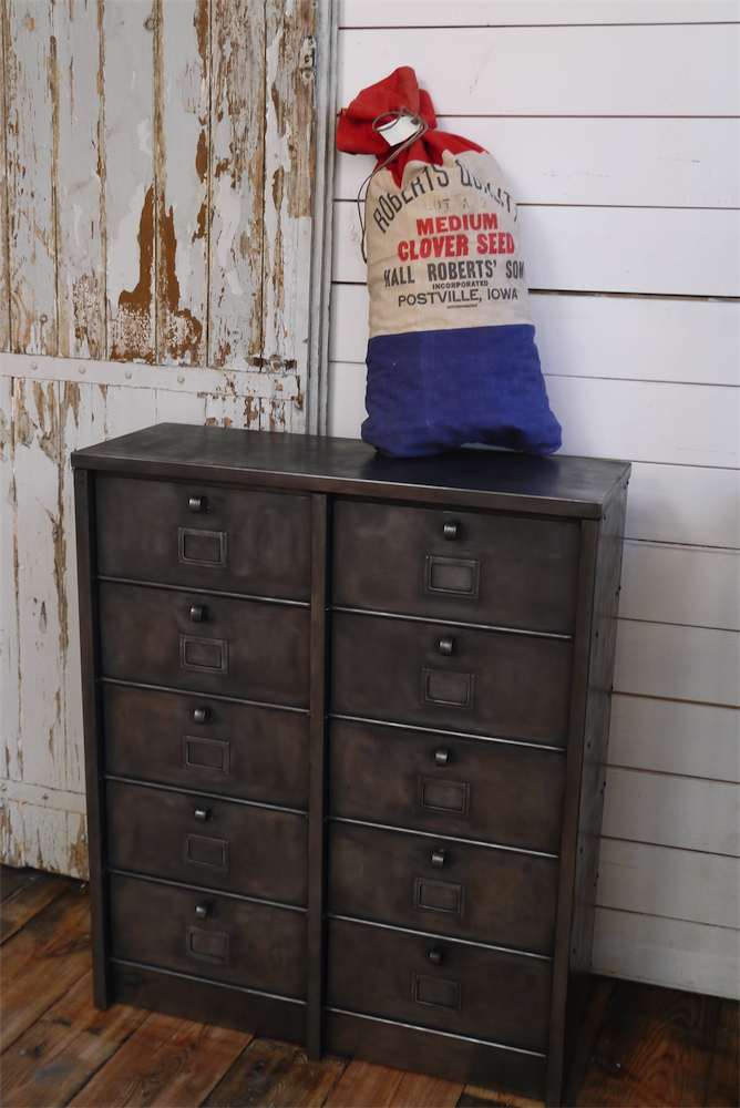 ancien grand meuble 10 casiers industriel strafor – Image 7