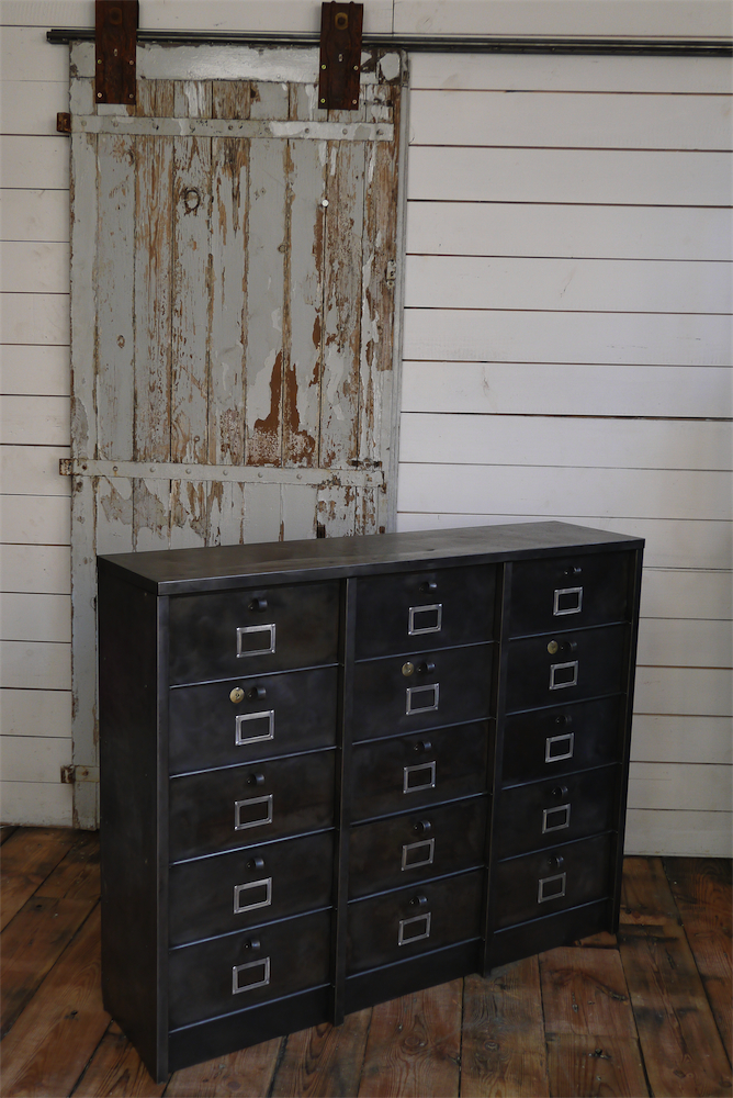 ancien grand meuble 15 casiers industriel strafor – Image 2