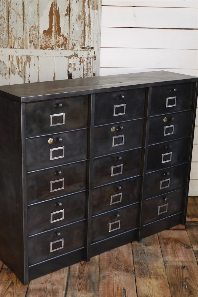 ancien grand meuble 15 casiers industriel strafor – Image 3