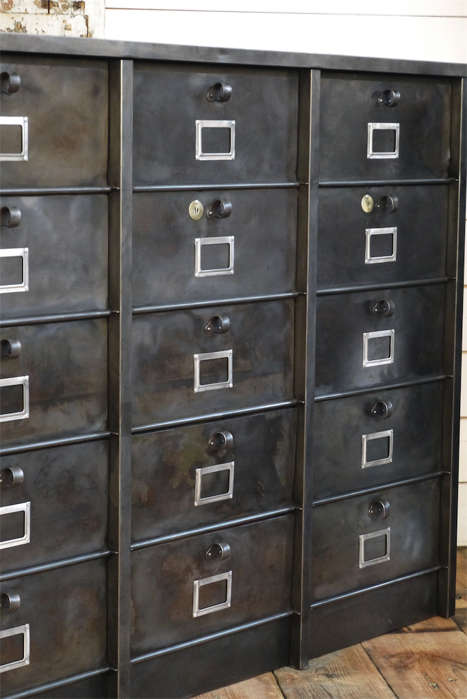 ancien grand meuble 15 casiers industriel strafor – Image 6