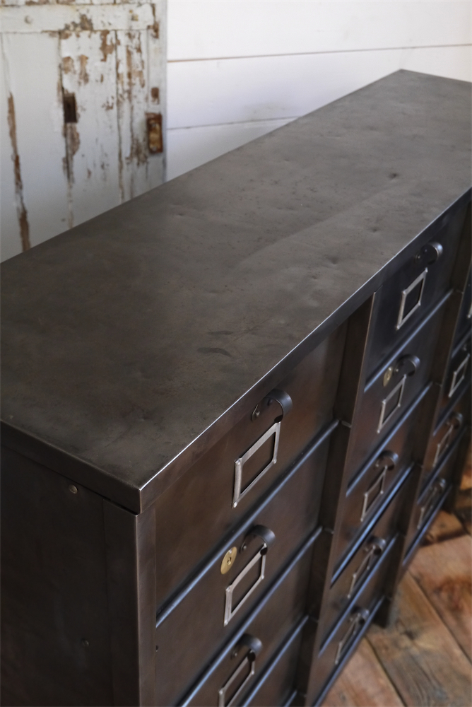 ancien grand meuble 15 casiers industriel strafor – Image 8