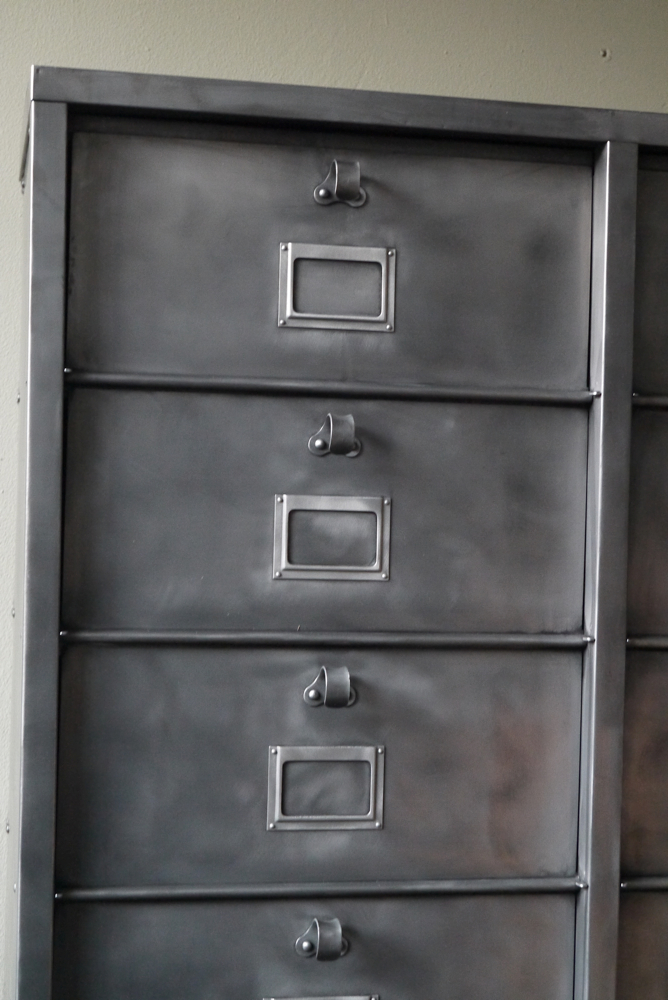 ancien grand meuble 20 casiers industriel strafor – Image 5