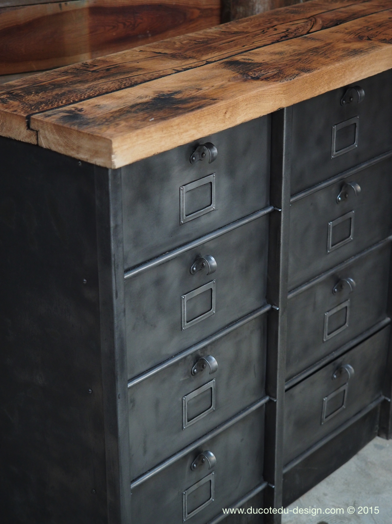 ancien grand meuble 12 casiers industriel strafor plateau chene massif – Image 15