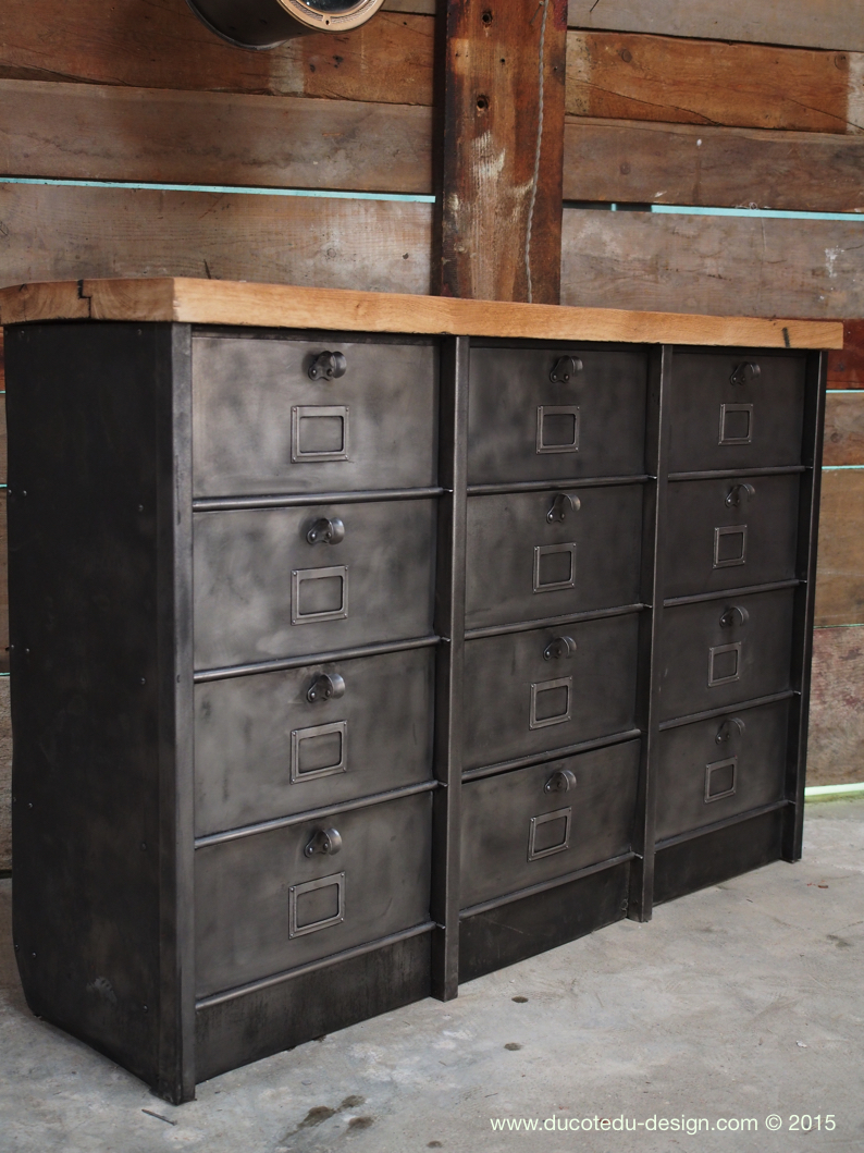 ancien grand meuble 12 casiers industriel strafor plateau chene massif – Image 2