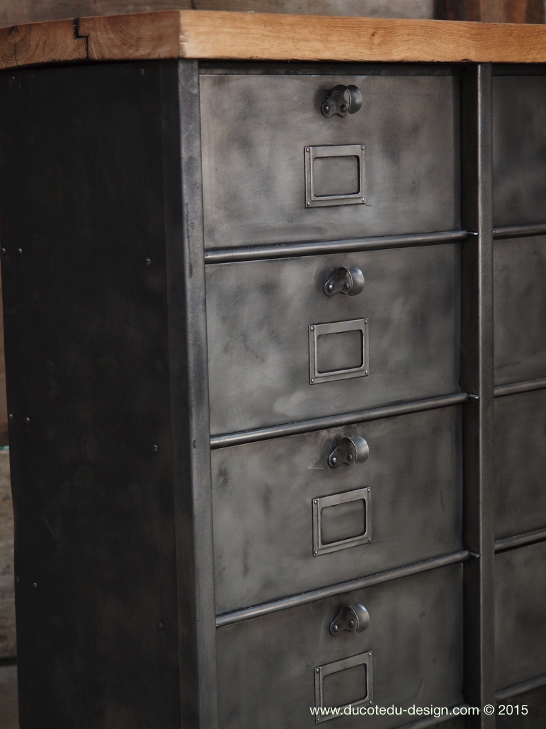 ancien grand meuble 12 casiers industriel strafor plateau chene massif – Image 5