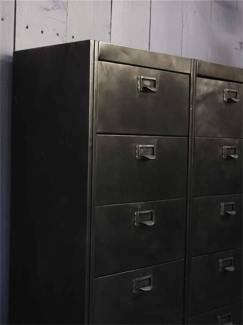 ancien grand meuble 10 casiers industriel – Image 7