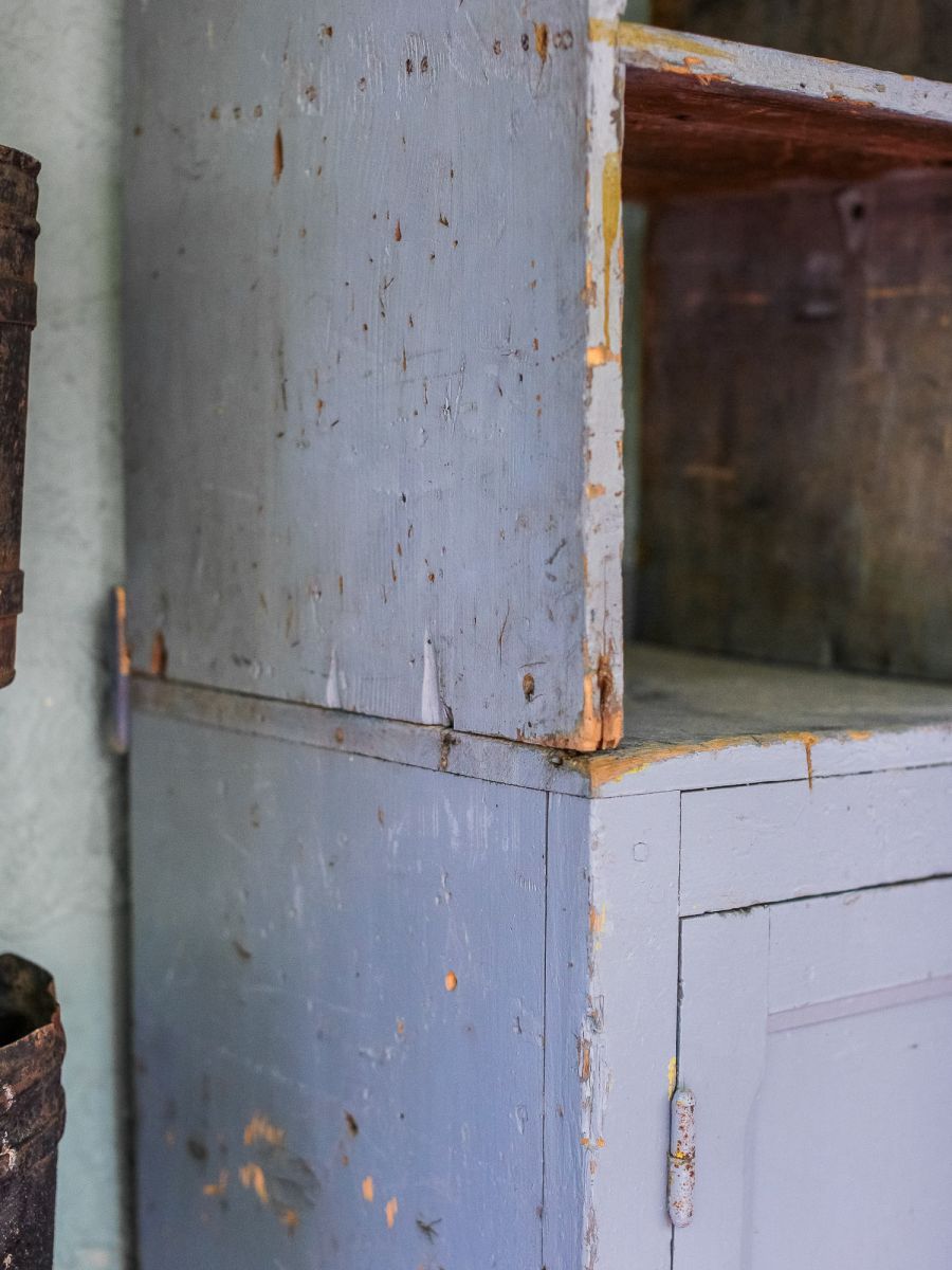 grand meuble de garage casier bois patine grise – Image 9