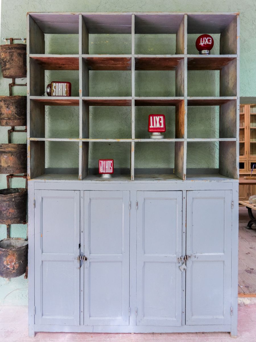 grand meuble de garage casier bois patine grise – Image 16