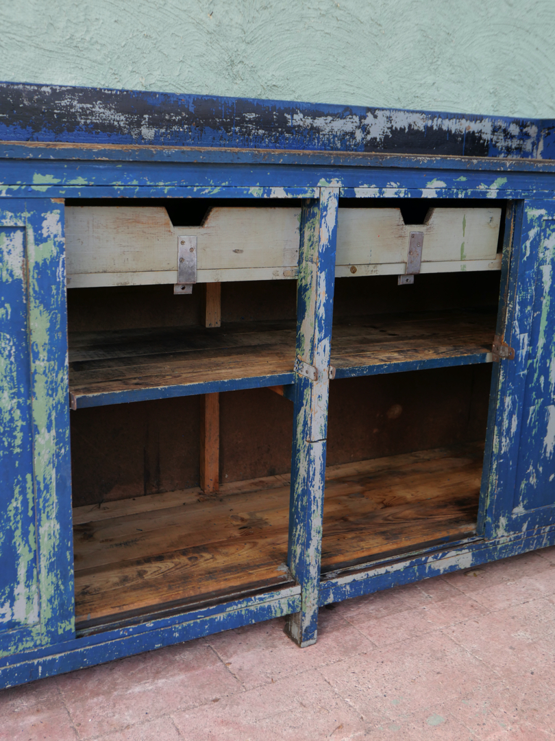 grand enfilade etabli industriel en bois patine bleu dans son jus – Image 17